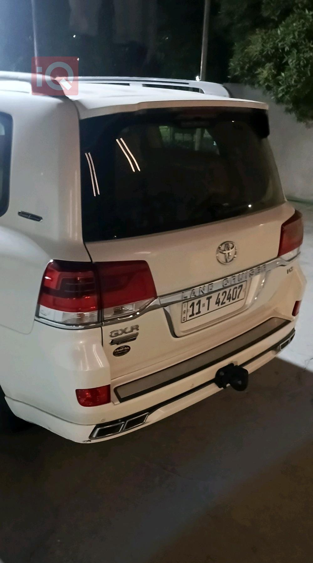 Toyota Land Cruiser